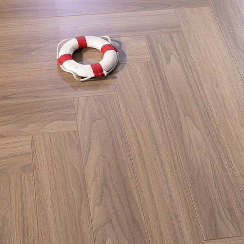 Piso laminado compuesto con nuevo color Patrón de espiga Ranura en V a prueba de humedad